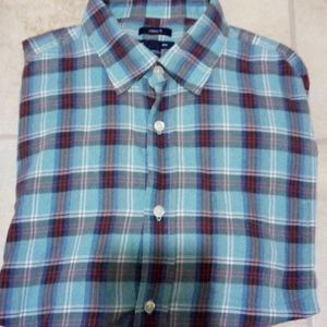 Gap shirt